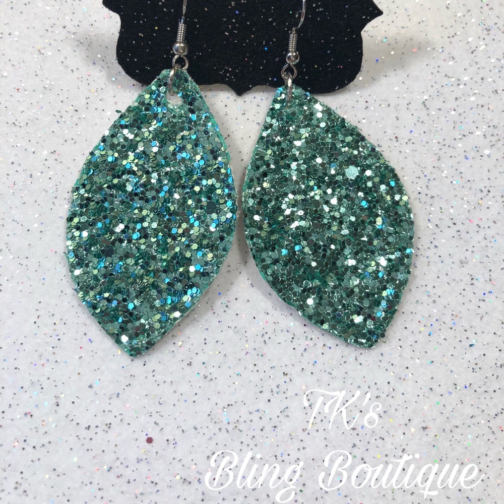 Glamours earrings
